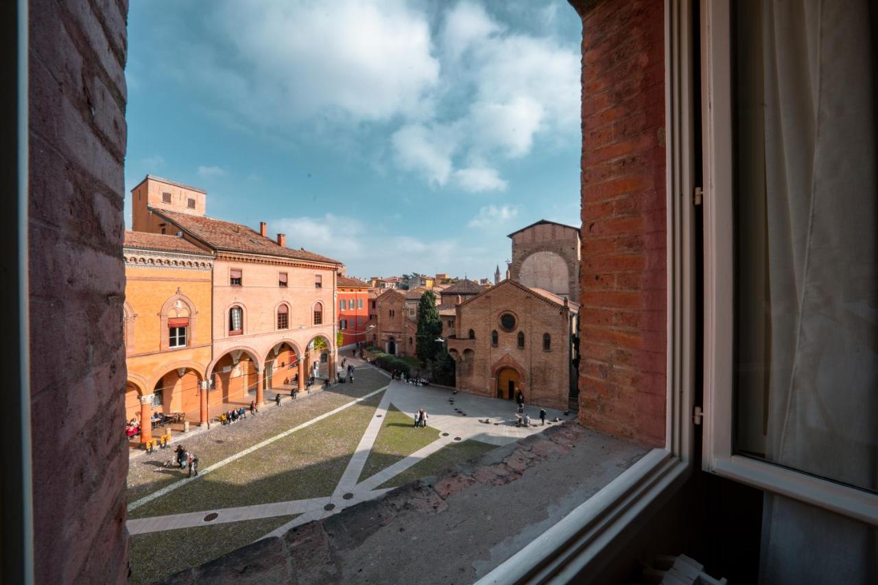 Piazza Santo Stefano Con Vista Apartment Bologna Luaran gambar