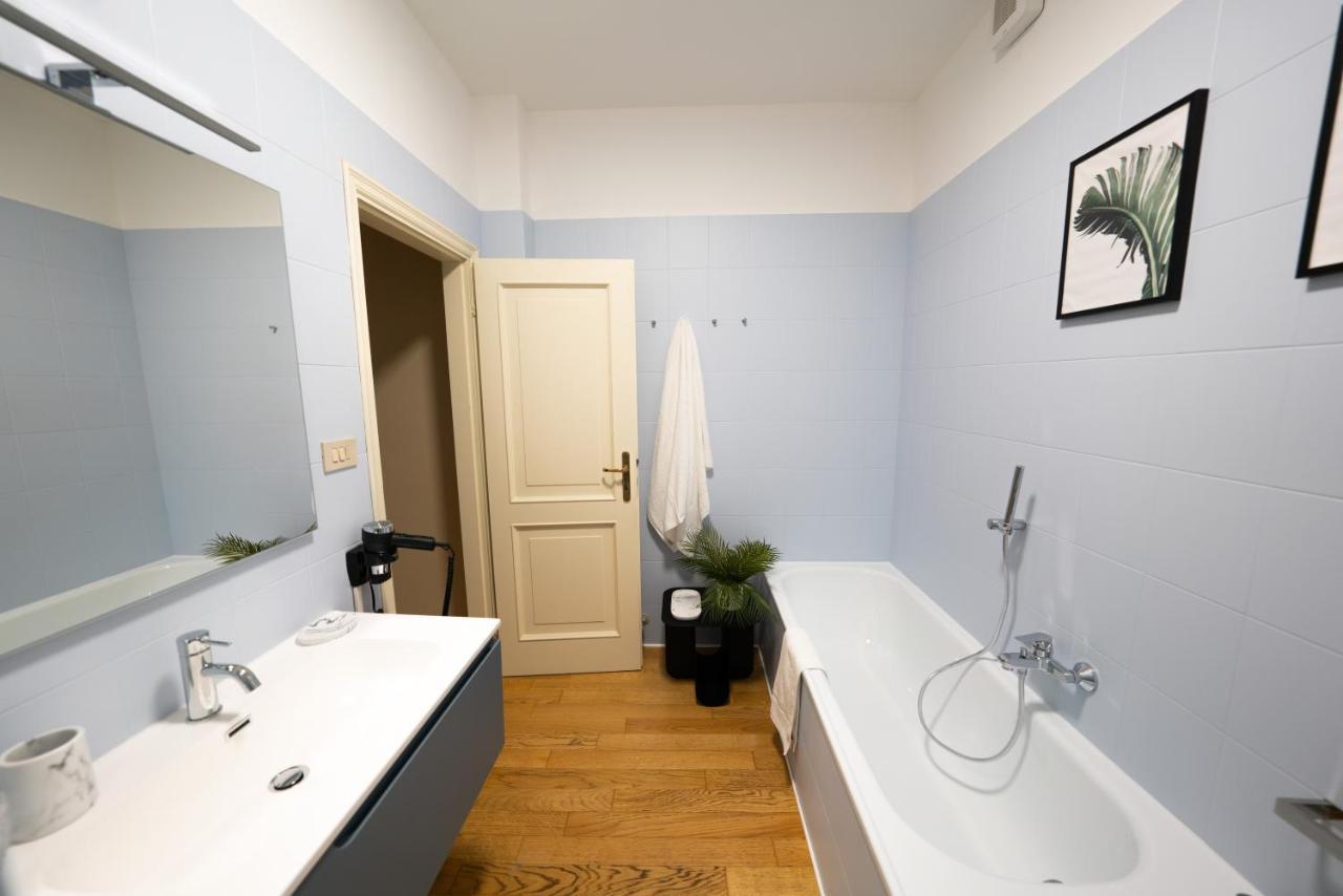 Piazza Santo Stefano Con Vista Apartment Bologna Luaran gambar